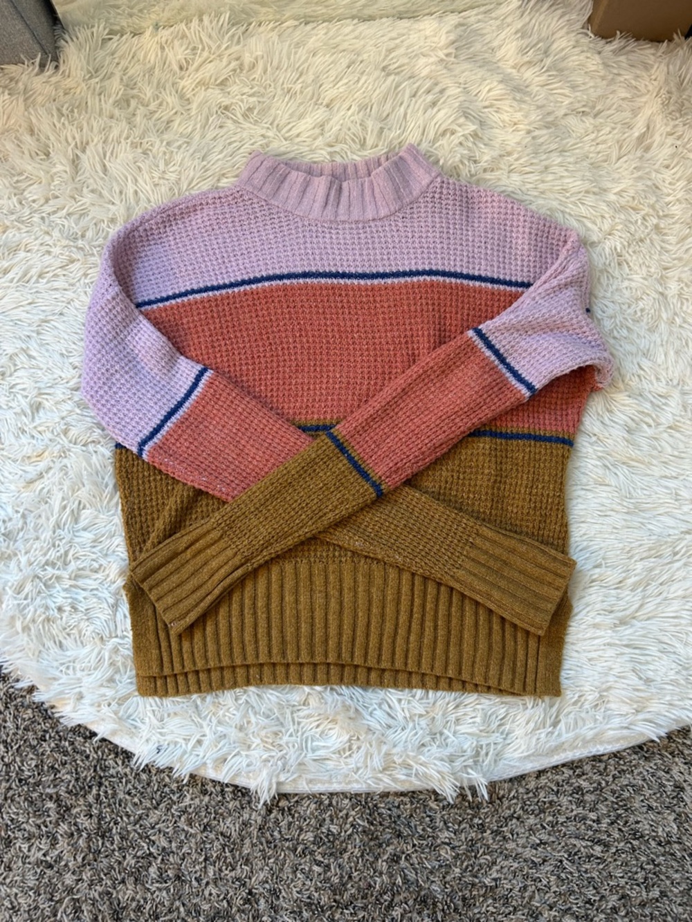 SO Colorblock Sweater - Picture 2 of 4
